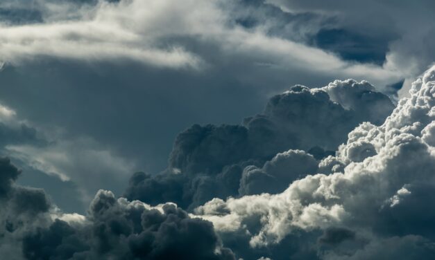 Különös idővel robog tovább a március – Viharos széllökésektől a 15 fokig lesz itt minden – Mutatjuk!