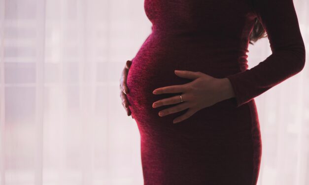 Minden, amit a kismamák oltásáról tudni kell – Novák Katalin pontosított