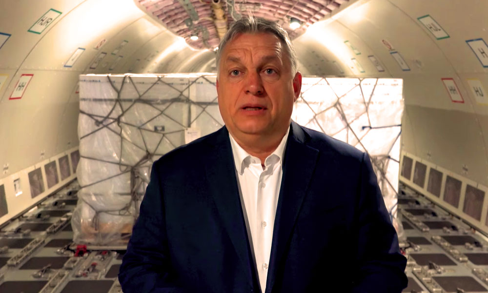 Orbán Viktor kiment a ferihegyi repülőtérre és nagy bejelentést tett vakcina-ügyben
