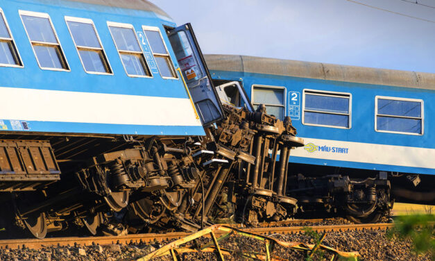 Fekete nap a MÁV-nál, egy nap alatt három halálos baleset, kisiklott vonatok, gyász