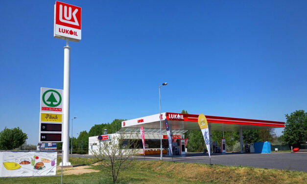 Folytatódik a Lukoil nyomulása az agglomerációban, két Mol-kutat cseréltek le az orosz márkára