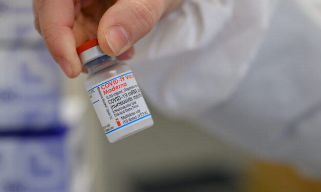 „Aki teheti kérjen Modernát harmadik oltásnak” – az immunológus szerint a delta variánssal szemben ez a leghatékonyabb vakcina