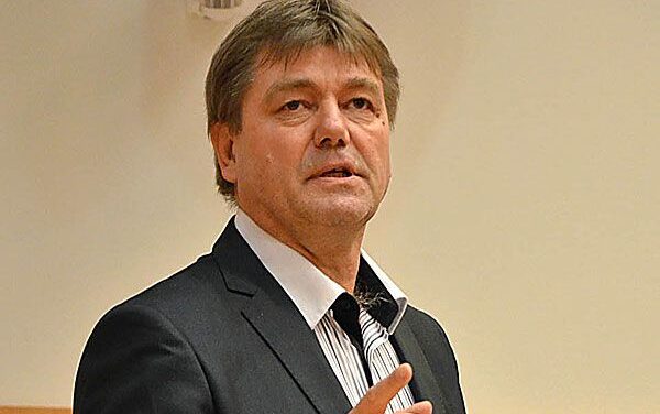 Meghalt Puhl Sándor, a legismertebb magyar játékvezető