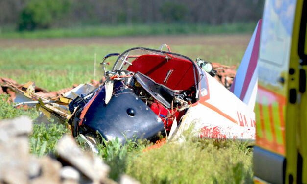 Lezuhant egy vitorlázó kisrepülő, a pilóta súlyosan megsérült
