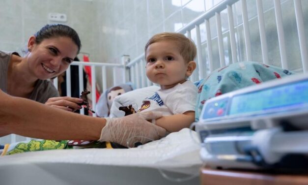 Autóbalesetet szenvedett az SMA beteg Zente és családja: azonnali segítségre van szükségük