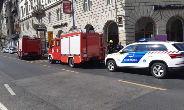 Meghalt egy ember a 3-as metró felújítás közben, egy kisiklott munkagép okozta a balesetet