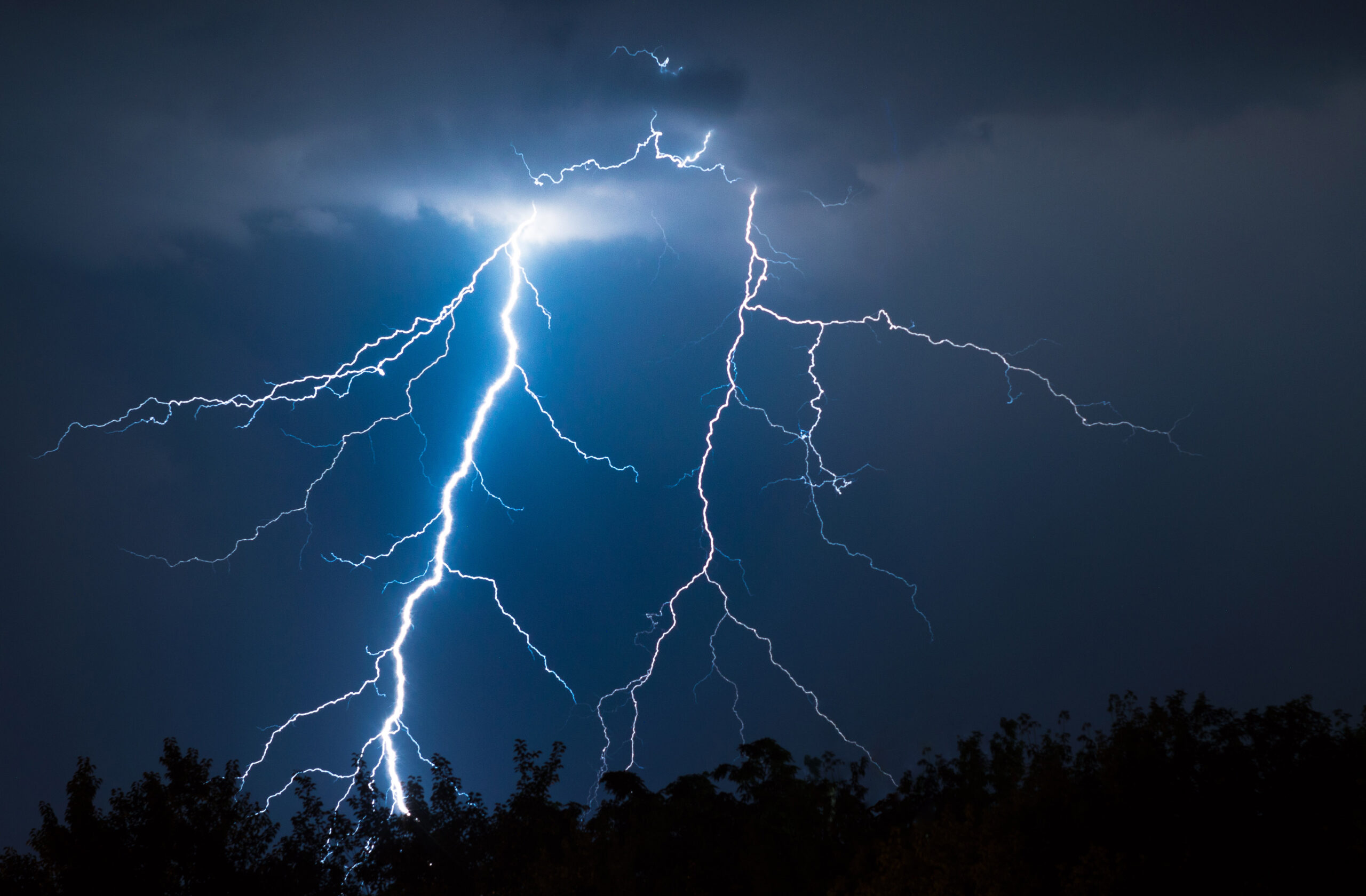 Удар молнии сон. Молния. Гроза. Гром и молния. Thunderbolt молния.