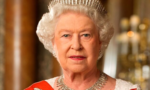 Erzsébet királynő váratlant lépett: hatalmas gesztust tett Károly herceg felesége, Kamilla irányába – Erre senki sem számított
