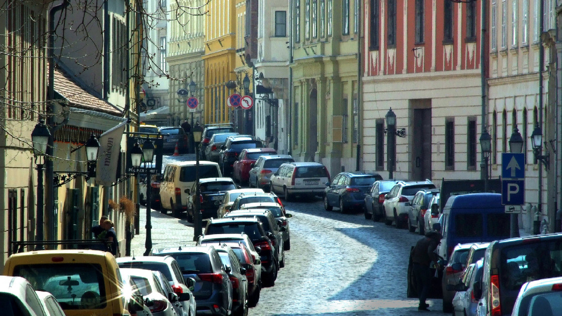 Pár nap és elözönlik az autók a budapesti belvárost, megvan rá az okuk