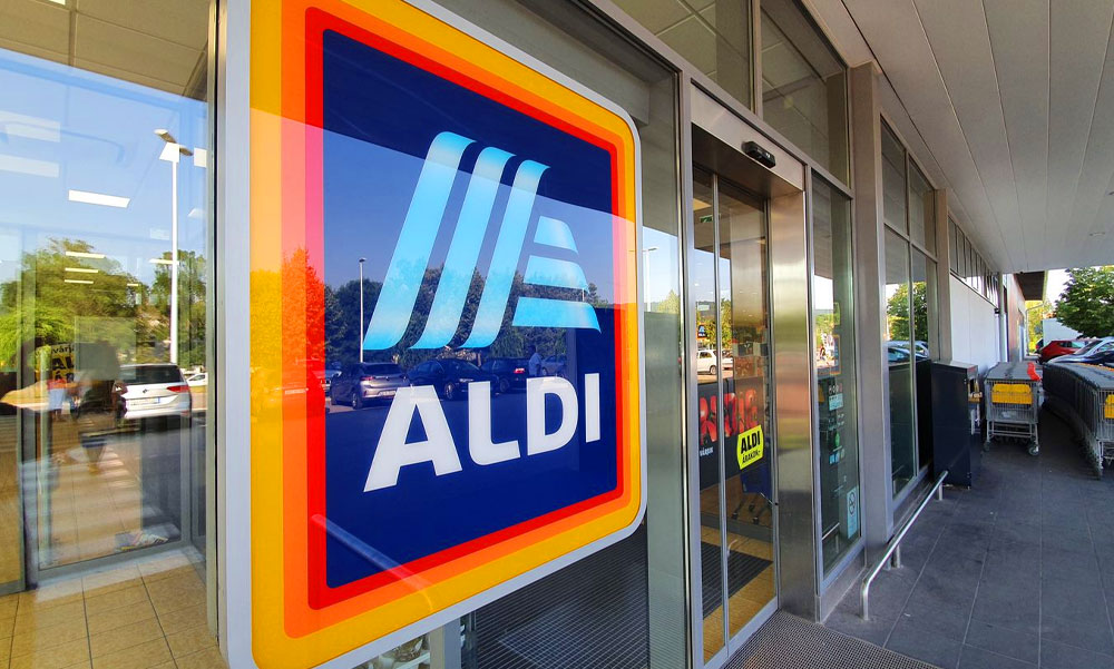 Kapitális béremelés az ALDI és a SPAR alkalmazottainál, egy boltvezető már 1,4 milliót kereshet