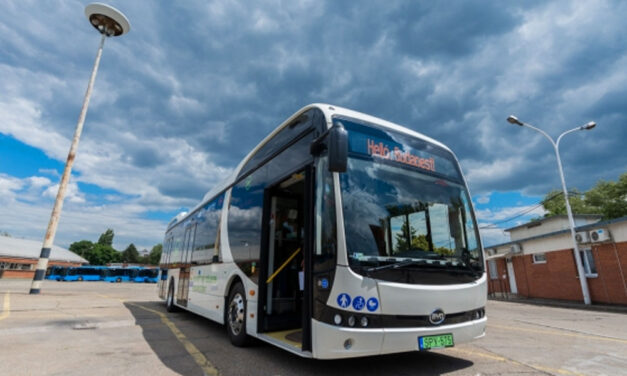 Ingyenesen lehet buszozni a BKK egyik fontos belvárosi járatán, nagy előrelépésre készül a közlekedési vállalat