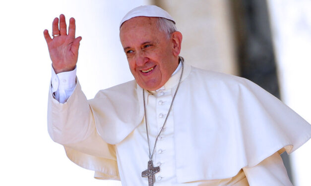 Mától egy hétig Budapestre figyel a világon élő 1,2 milliárd katolikus ember, nemsokára Ferenc pápa is megérkezik