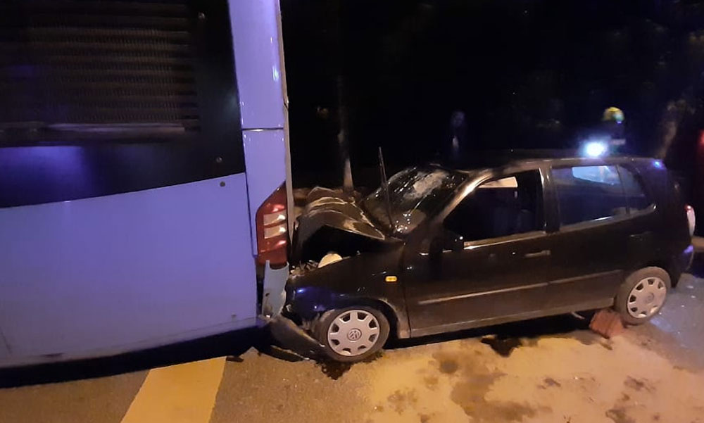 Dráma a fővárosi éjszakában: Két buszbaleset, az egyiknél halálos áldozatok vannak, a másiknál lelépett a balesetet okozó sofőr