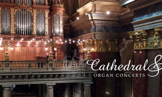 Orgonakoncert a Bazilikában, adventi hangverseny a Vigadóban, sörfürdő a Széchenyiben, Karácsonyház Gödöllőn – lélekemelő programok hétfőre
