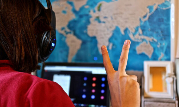 Miért jobb egy online tanfolyam a tantermi képzésnél?