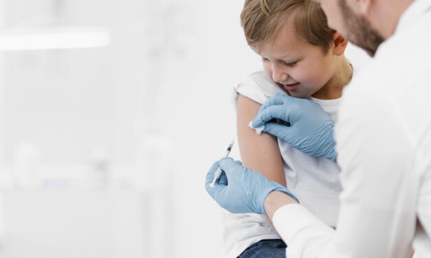 Koronavírus: már lehet oltásra regisztrálni az 5-11 éves gyerekeket