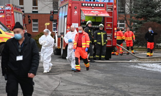 Sokkoló: megrázó felvételt osztottak meg a Szent Imre kórház kiégett osztályáról, közben kiderült: egy fiatal nő a tragédia áldozata