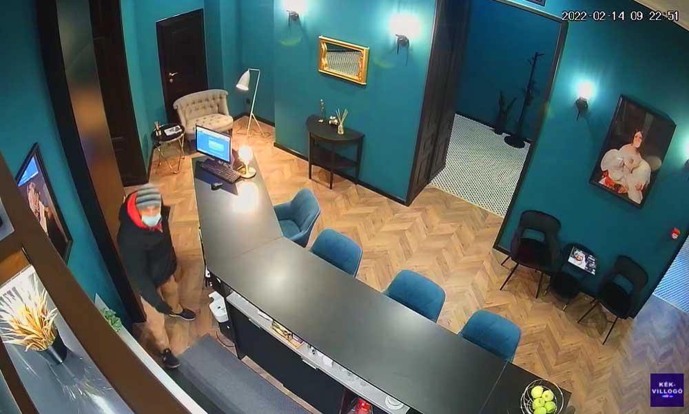 Besurranó tolvaj a budapesti hotelben, nézd meg hogyan dolgozott a tettes – Videó