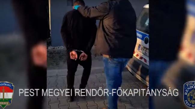 Berángatta a bokorba és az alsóneműjét is lehúzta egy munkából hazafelé tartó nőnek a Csepelen élő román férfi, az elkövetőről kiderült, hogy sem írni, sem olvasni nem tud