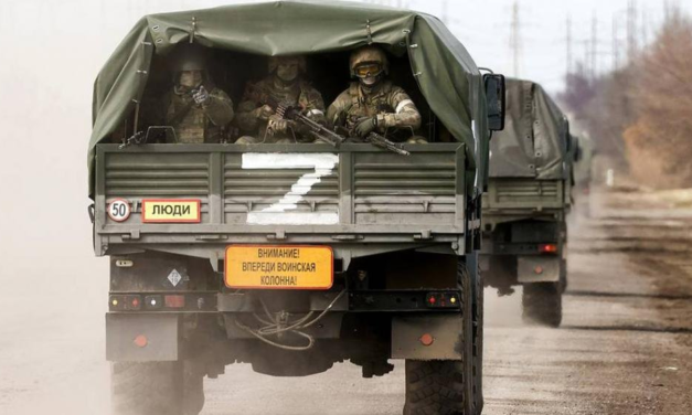 Háborús jel miatt verekedett össze két autós a tatai Shell-kúton