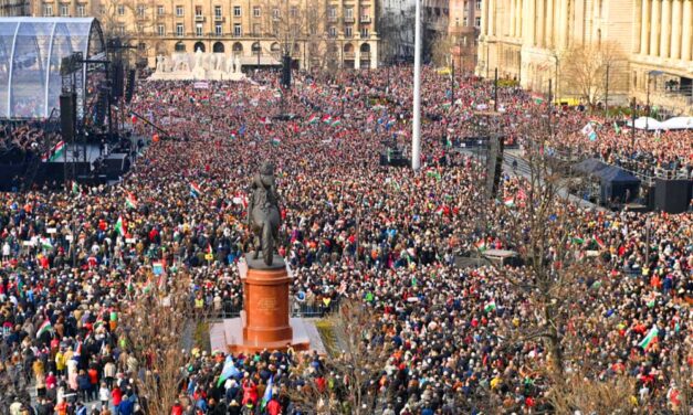 Október 23: Orbán Viktor és Magyar Péter rendezvénye miatt szinte egész nap lezárások lesznek Budapesten