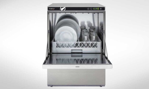 Tökéletesen tiszta edények nagykonyhai mosogatógéppel