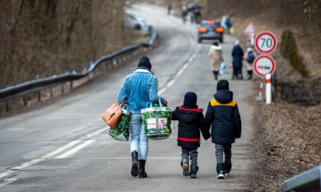 Ismeretlen nőkről, hétköznapi hősökről írt megható sorokat a főpolgármester a nőnapon