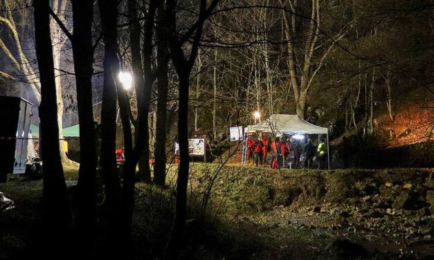 „Reménykedjünk, hogy vannak csodák és még életben van” – továbbra sem találják az eltűnt budapesti búvárt a Kossuth-barlangban, társai imádkoznak érte