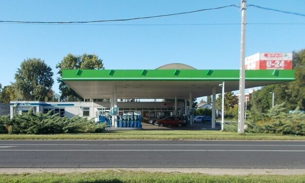 Itt az OMV közlése: nem tervezik a töltőállomások bezárását, itt van minden részlet az olajfinomítóban történtekről