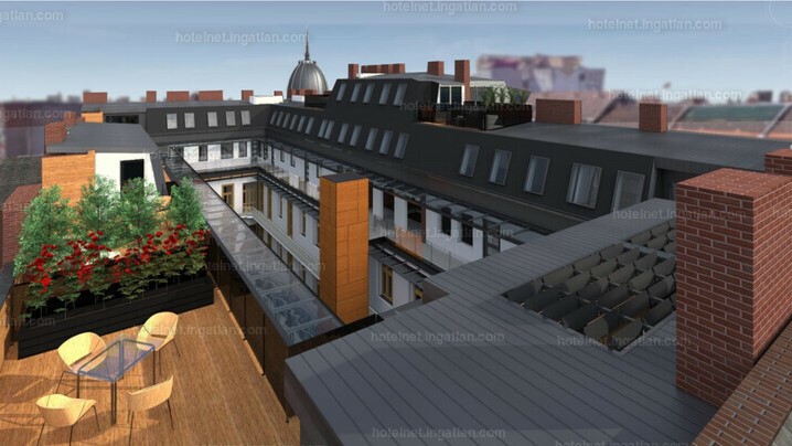 400 millióért is árulnak lakásokat – Luxusprojekt építése miatt omolhatott le a Jókai utcai ház tetőszerkezete