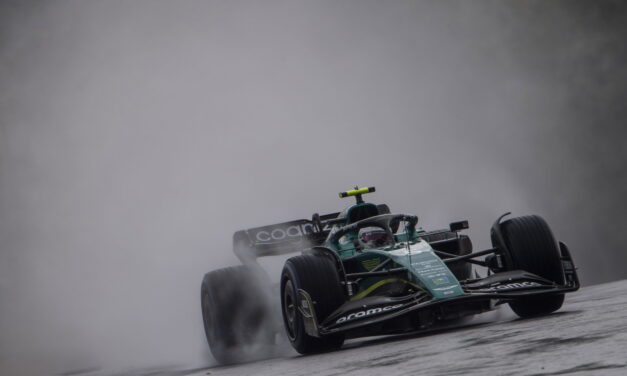 Forma-1: a visszavonuló Vettel szabadedzése a gumifalban ért véget a Hungaroringen