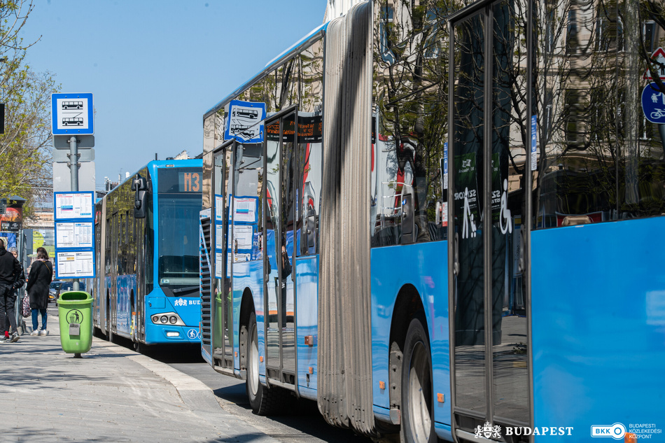Karácsony Gergely a 2023-ban forgalomba álló új fővárosi buszokról: “Az elvonások ellenére sem állunk le, és fejlesztjük a budapesti közösségi közlekedést”