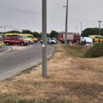 Autós üldözés Monornál: egy szolgálati autót is lezúzott a felelőtlen sofőr, aztán az árokba csapódott – Rengeteg a súlyos sérült