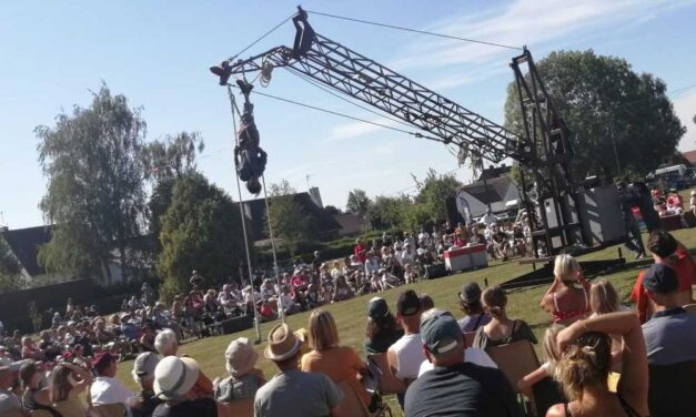 Amputálhatják a lábait az artistának, aki 6 méter magasan sérült meg Sziget Fesztiválon