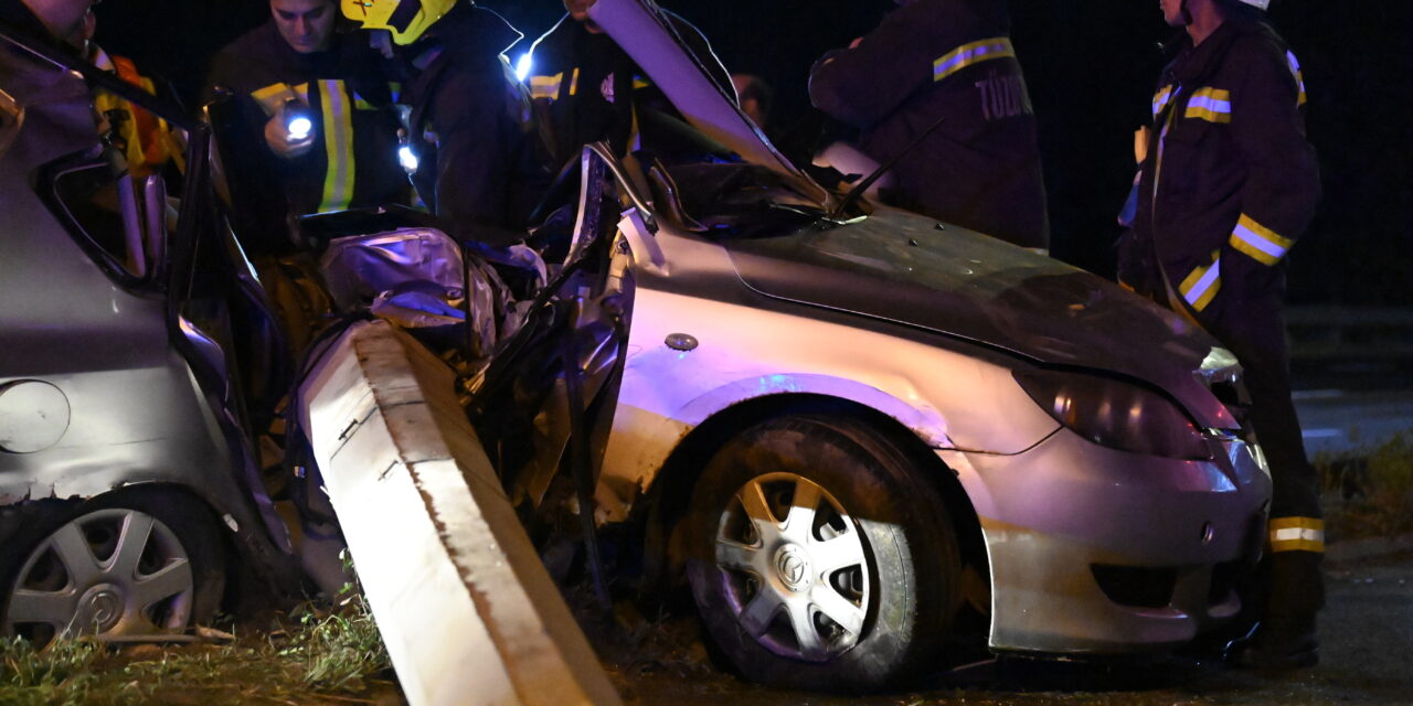 Halálos baleset Újbudán: kábítószert találtak a kettévágott Mazdában, az autó 24 éves utasa a helyszínen meghalt