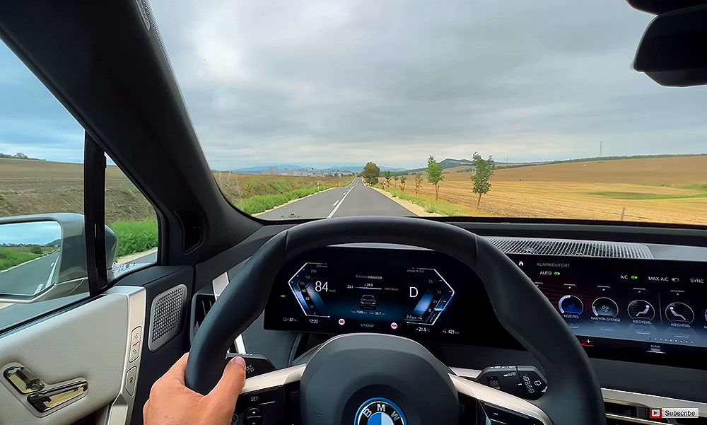 „Azt a rohadt életbe, hát ez nagyon durva!” – az agglomerációban tesztelték a BMW új elektromos luxus terepjáróját – Videó