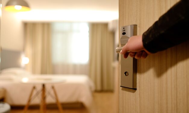 Nagy bajban vannak a szállodák is az elszálló rezsiköltségek miatt – Tényleg bezárhatnak akár tavaszig?