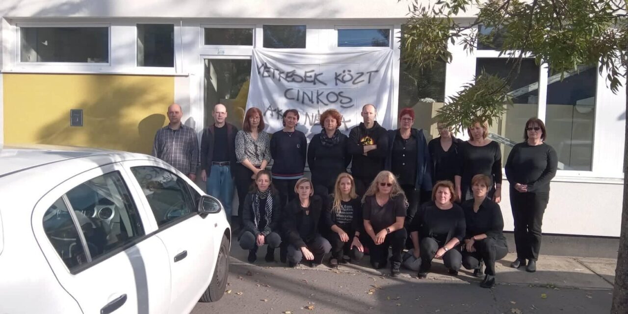 “Kérjük, álljon mellénk” – ezt kérték a tankerület vezetőjétől a dunakeszi Radnóti gimnázium tanárai, válaszul kirúgással fenyegető levelet kaptak az ügyfélkapun keresztül