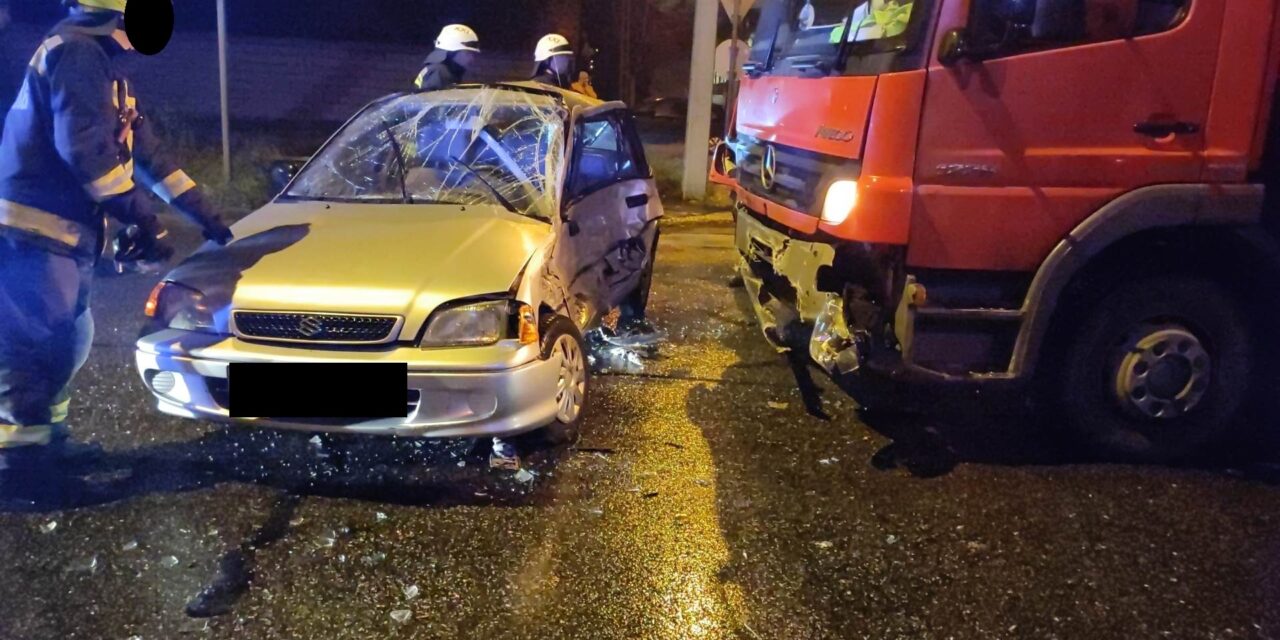 Brutális baleset Csepelen: fékezés nélkül hajtott be a Suzuki a kereszteződésbe, az oldalába rohant egy teherautó – A sofőr súlyosan megsérült, sokkos állapotba került – Fotók