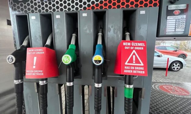Benzinárak: nagyon nem mindegy, hogy melyik kúton tankolunk, literenként akár 100 forint is lehet a különbség