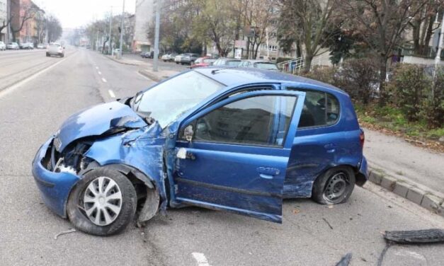 Bedrogozva, jogosítvány nélkül okozott balesetet a sofőr Óbudán, majd elhajtott a helyszínről