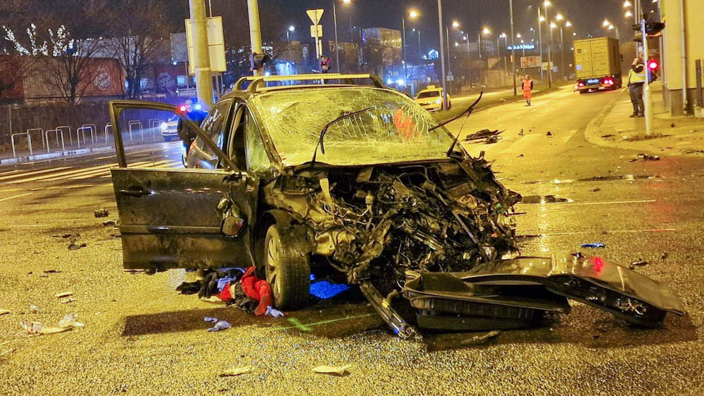 Halálos baleset Ferencvárosban: egy autó ütközött a kamionnal, meghalt a 28 éves sofőr