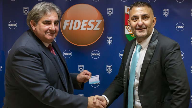 Hivatalosan is a Fidesz tagja lett Gáspár Győző, miután átvette tagkártyáját