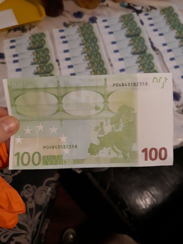 Hamis húszezresek kerültek forgalomba, eurót is gyártottak a házilag működtetett “pénznyomdában”