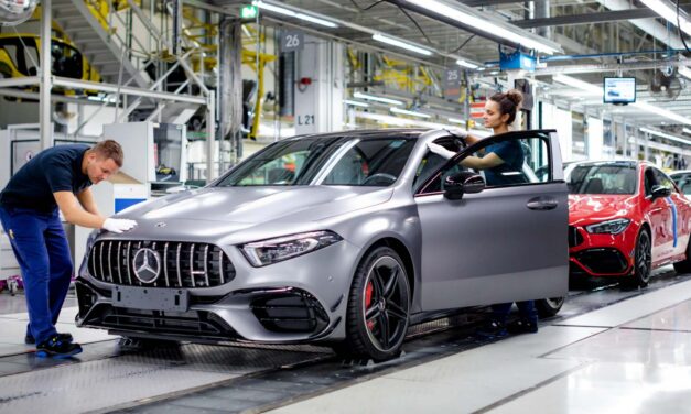 Nem akármi: csaknem 900 ezer forintos nyereségbónuszt kap a magyarországi Mercedes-gyár összes dolgozója!