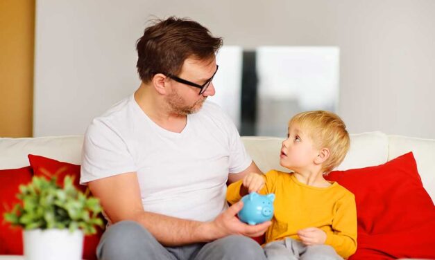 Milyen párhuzam van a nevelés és a pénzügyi tudatosság között?