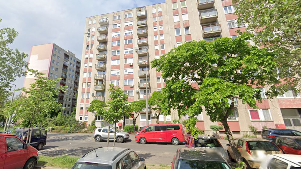 Dráma a 13. kerületi lakótelepen: kizuhant egy férfi a nyolcadik emeletről, de túlélte