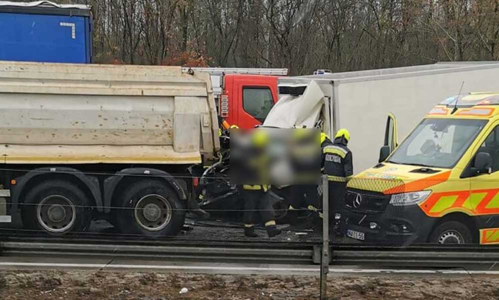 Durva baleset az M0 autóúton: teherautó és furgon ütközött, hatalmas a dugó Gyálnál