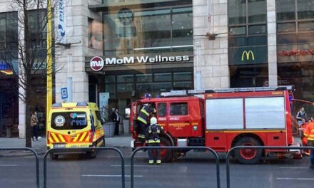 Pánik a MOM Park bevásárlóközpontban – nagy erőkkel vonultak ki a tűzoltók, a mentők és a rendőrök a helyszínre