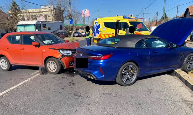 Már nem volt idő fékezni: egy BMW oldalának rohant egy Suzuki Ignis a 18. kerületben – fotók a helyszínről